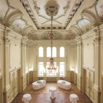Schwanensaal im Salles de Pologne