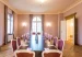 Konferenztisch im Himbeersalon des Herrenhaus Möckern 